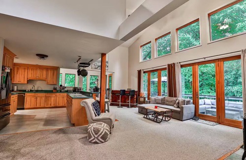 Springfield House | Twin Mountain River House