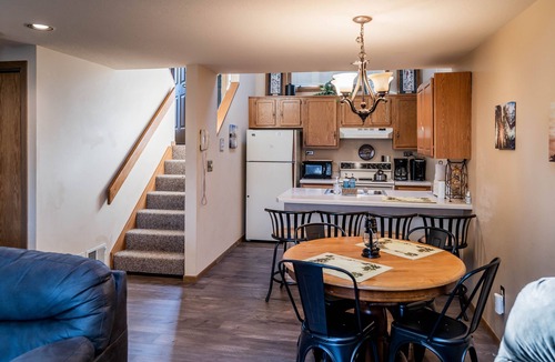 The Galena Territory House | Two Bedroom + LOFT, Cozy Golf View Villa, Fast WiFi