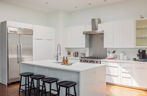 West Town Apartment | Unique Luxury Fulton Market Penthouse - Sleeps 32