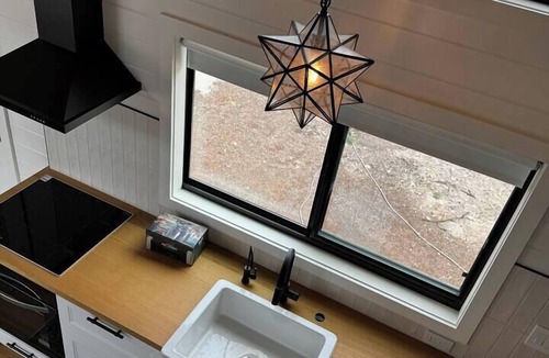 Johnson City House | Unit #5 - Modern Tiny Home in the heart of TX Wineries
