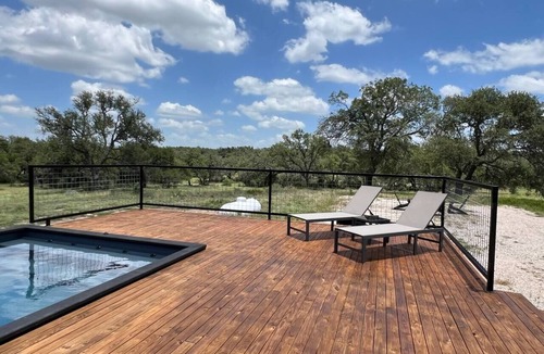Johnson City House | Unit #5 - Modern Tiny Home in the heart of TX Wineries