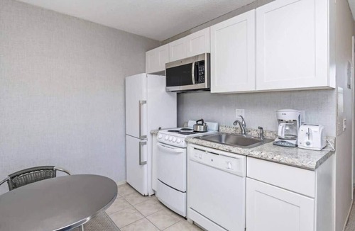 Napeague Apartment | Unit 821: Studio | 2nd Floor-Ocean View | Osprey