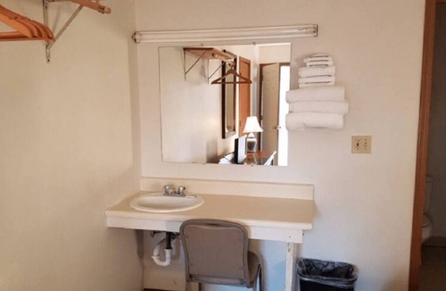 Golconda Apartment | Unity Lodge Suite 12