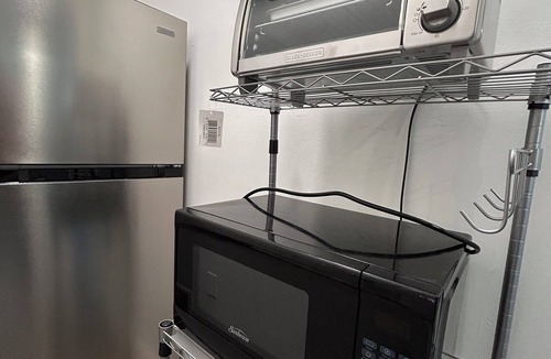 North Brunswick Apartment | Updated studio/efficiency apartment