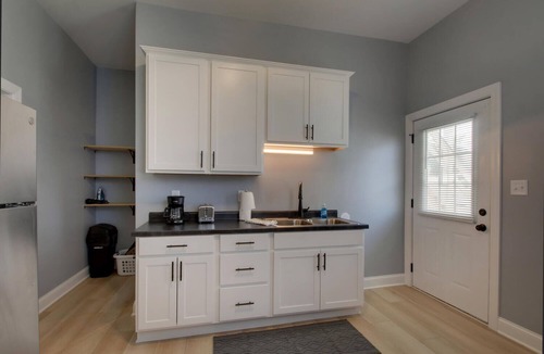 Quincy Apartment | Updated Ground Level West Facing 1-bed w/Wi-Fi