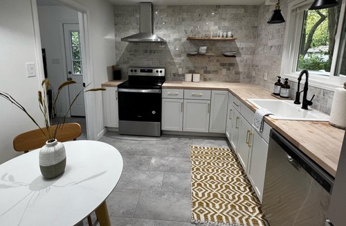 Urbana House | Updated Ranch Home