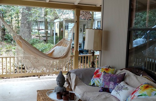Mount Gretna Heights Cottage | Updated vintage cottage with bohemian flair