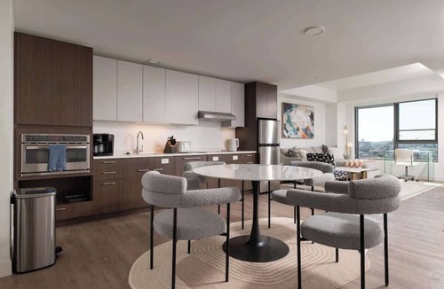 Central Square Apartment | Upscale 1BR near MIT Harvard with Parking!