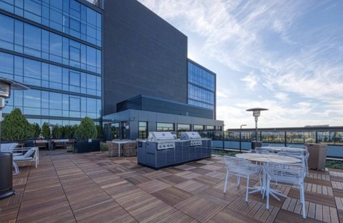 Uptown Apartment | Uptown studio apartment with breathing views