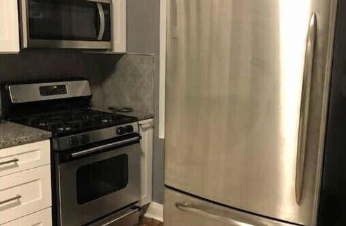 Little Village Apartment | Urban Coach Penthouse - Minutes from downtownn