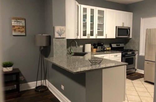 Little Village Apartment | Urban Coach Penthouse - Minutes from downtownn