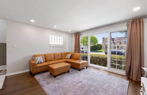 Skokie House | Urban Oasis - Kid Friendly - Quiet Street
