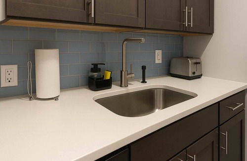 Lake View East Apartment | Urban Studio Hideaway