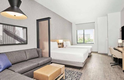 Illinois Medical District Hotel | 30 m² Hotel ∙ 127 guests