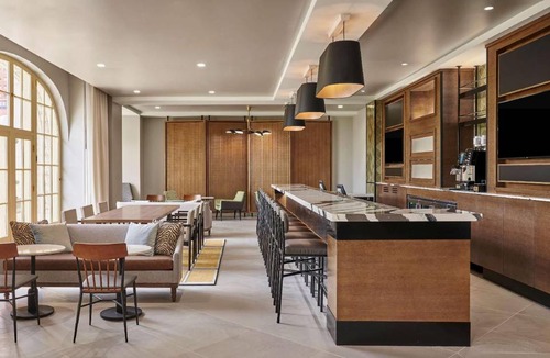 Illinois Medical District Hotel | 30 m² Hotel ∙ 127 guests