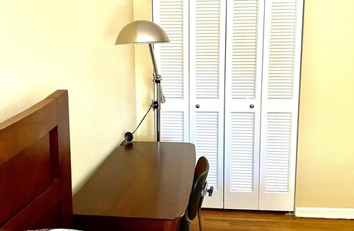 Naperville House | V1 Private Room In Naperville Downtown with Wi-fi Desk, Near HighwayTrainStation