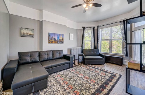 Lakeview Apartment | Very Sharp Cozy Pad!