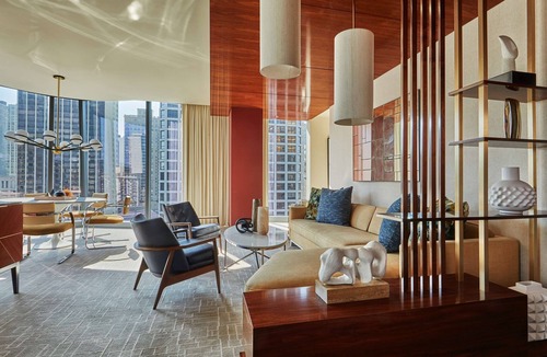 Rush and Division Hotel | Viceroy Chicago