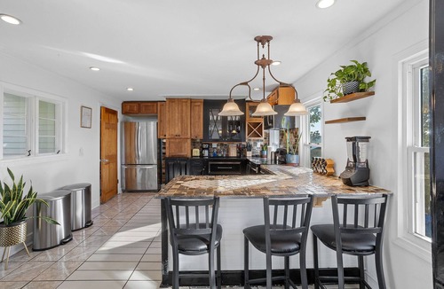 Norwich House | Victorian 4BR/2BA Modern Home