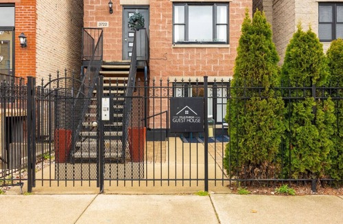 Bronzeville Apartment | Villa Dubois 3 Bedroom Suite - 3