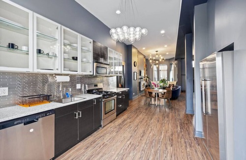 Bronzeville Bed & Breakfast | Villa Dubois Guest House Room 5
