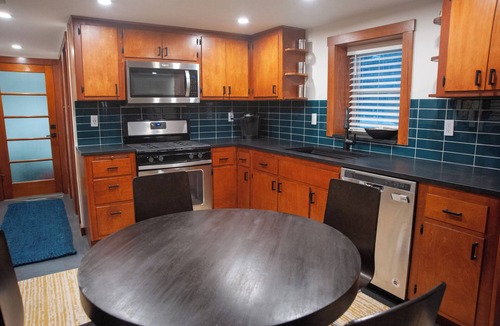 Berwyn Apartment | Vintage 1-br apartment with AC, WiFi in charming, safe, quiet Berwyn
