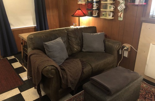 Cherry Valley Apartment | Vintage Barbershop Studio