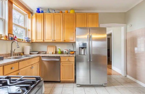 West Ridge Apartment | Vintage Chicago Gem: The Rockwell Retreatn