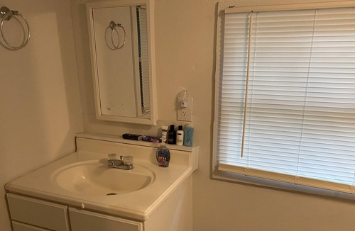 Carbondale House | Wake and Bake Bud and Breakfast