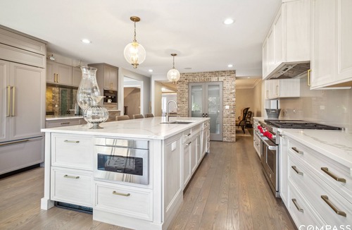 Arlington Heights House | Walk to downtown Arlington Heights