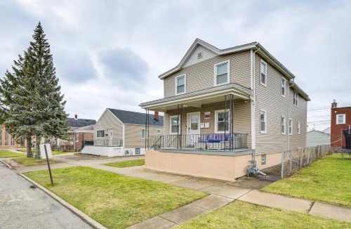Blue Island Apartment | Walk to Metra Pet-Friendly Blue Island Apt