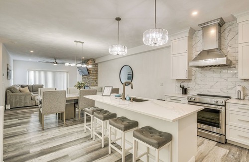 Grafton House | Walk to Mississippi River: Grafton Townhome!