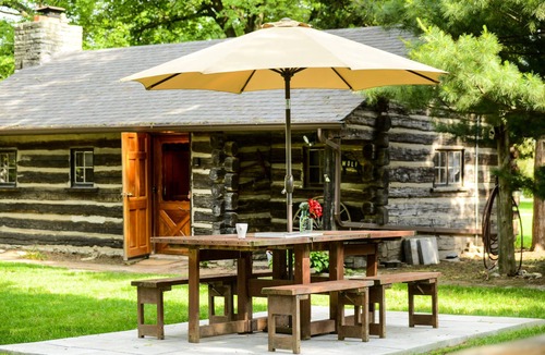 Waterloo Cabin | Walk To Town From Peaceful Countryside Log Cabin 25 Minutes To St. Louis