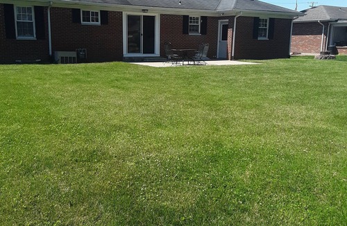 Breese House | Walking distance to Breese Legion and Main st