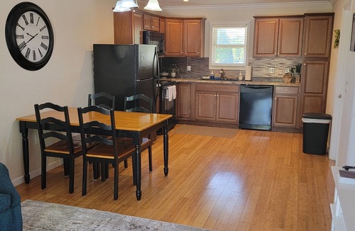 Nauvoo Apartment | Walking Distance to Temple and Downtown Nauvoo! Family Size Apt. W/Full Kitchen