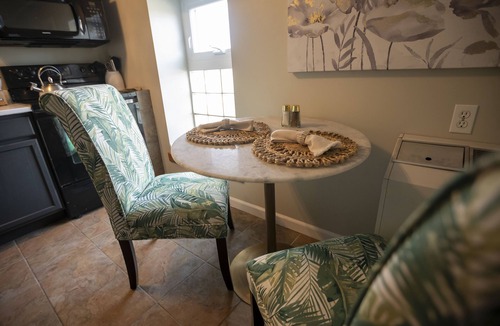 Carbondale Apartment | Walking Distance to Campus, Food & Entertainment!