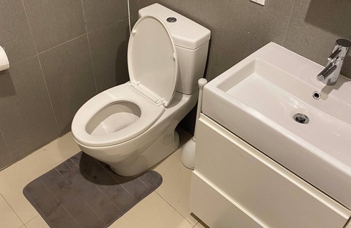 Queens Apartment | warm water front property great views