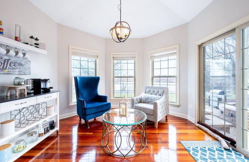 Plainfield House | WATER FRONT LUXURY HOME WILL FEEL LIKE A RESORT FOR 10