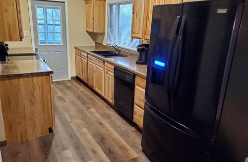 Ozark Cabin | Waterfront cabin on the beautiful Lake of Egypt!