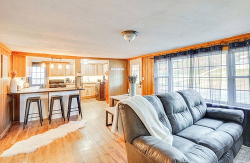 Mozier Cabin | Waterfront Cabin: Tranquil Setting in Mozier!