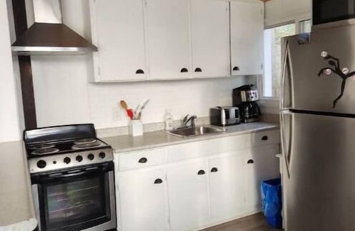 Gravenhurst Cottage | Waterfront cottage @ Muskoka Pines kayaks/fireplace/bbq/firepit