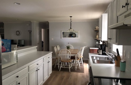 Manning House | Waterfront Cottage Hideaway!