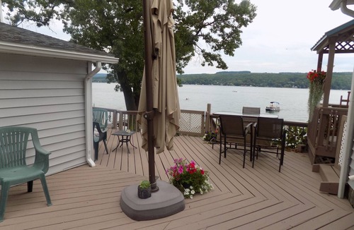 Hammondsport Cottage | Waterfront Cottage with moorage on Keuka Lake