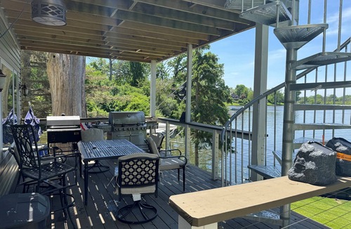 Fox Lake House | Waterfront Lake House. 206lf of waterfront, AWESOME sunsets, Beach, pier, Kayaks