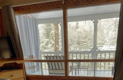 Amherst Ski Chalet | Waterfront, Nature and activities