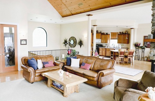 Post Falls House | Waterfront Paradise Lodge: Private Dock, Pickleball, Volleyball, Fire pit nights