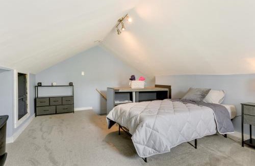 Wallkill House | Waterfront Wallkill Duplex Home w/Fire Pits!