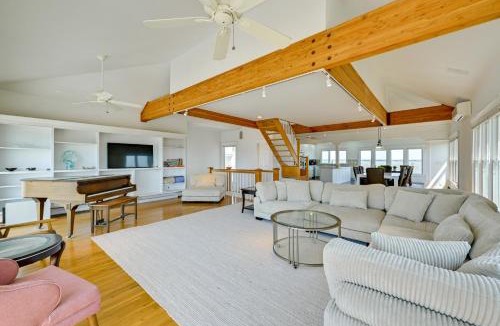 West Hampton Dunes House | Waterfront Westhampton Haven: Private Beach