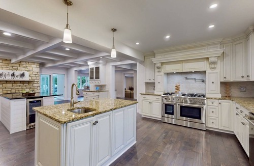 Wayne House | Wayne Woods Estate A Luxury 6 acre Villa
