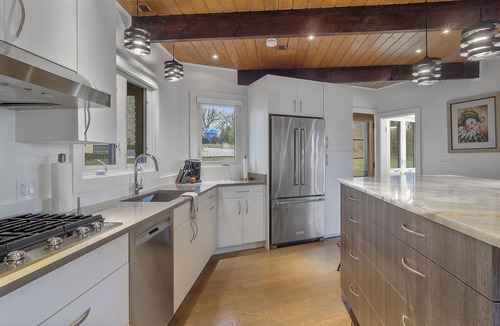 Bloomingdale House | Welcome to the Tree House. 4 bed 3 bath private home